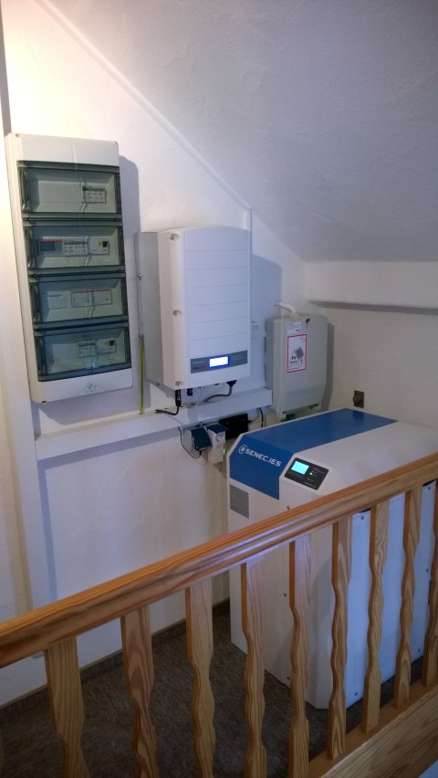 Stromspeicher Senec mit Solar Egde Wechselrichter